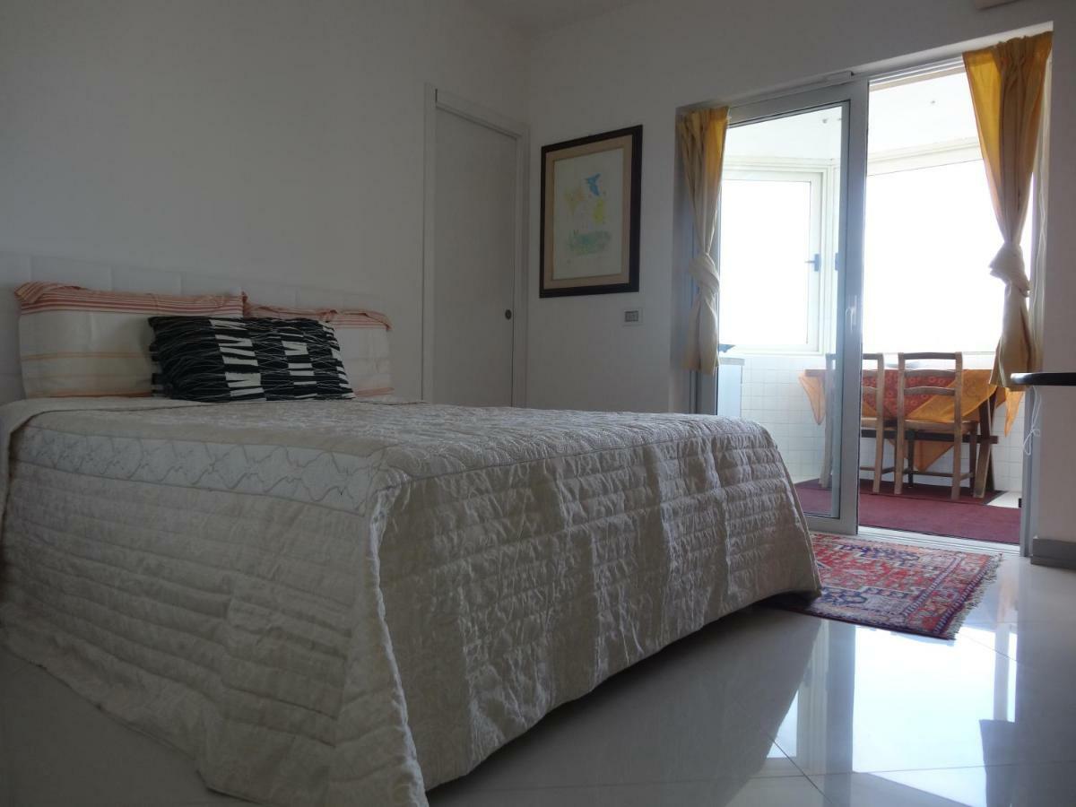 La Casa Di Gioconda Hotell Olbia Exteriör bild