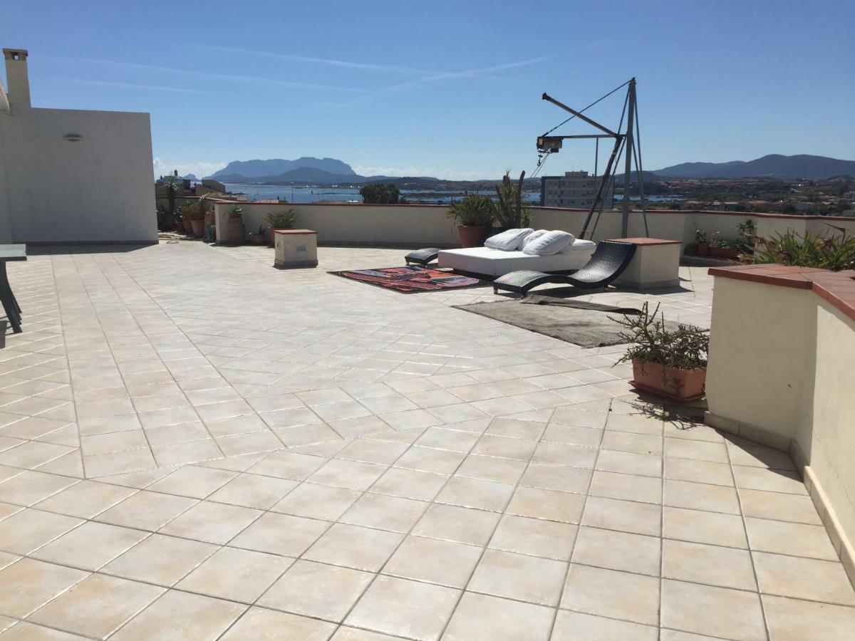 La Casa Di Gioconda Hotell Olbia Exteriör bild